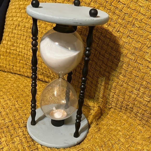 Vintage hourglass - Picture 1 of 4